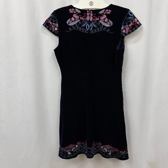 Foxiedox Yolanda Velvet Embroidered Dress Navy Multi V-Neck Cap Sleeve XS - Picture 4 of 7